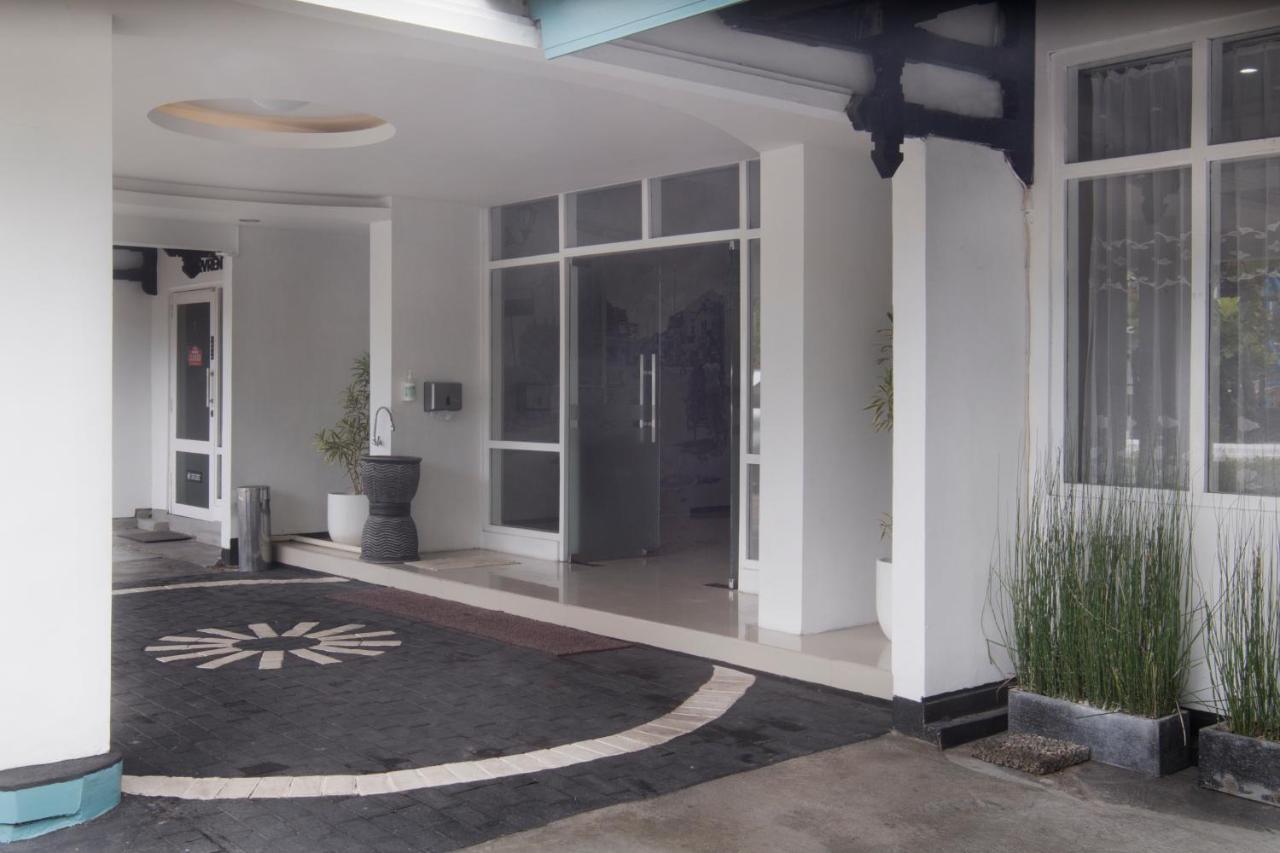 Hotel Galuh Anindita Yogyakarta Extérieur photo