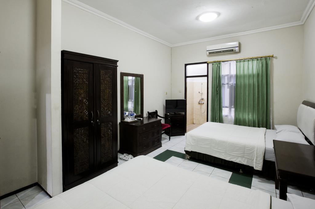 Hotel Galuh Anindita Yogyakarta Extérieur photo
