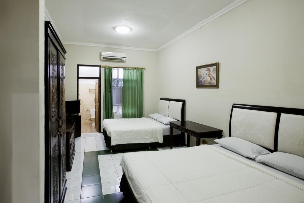 Hotel Galuh Anindita Yogyakarta Extérieur photo